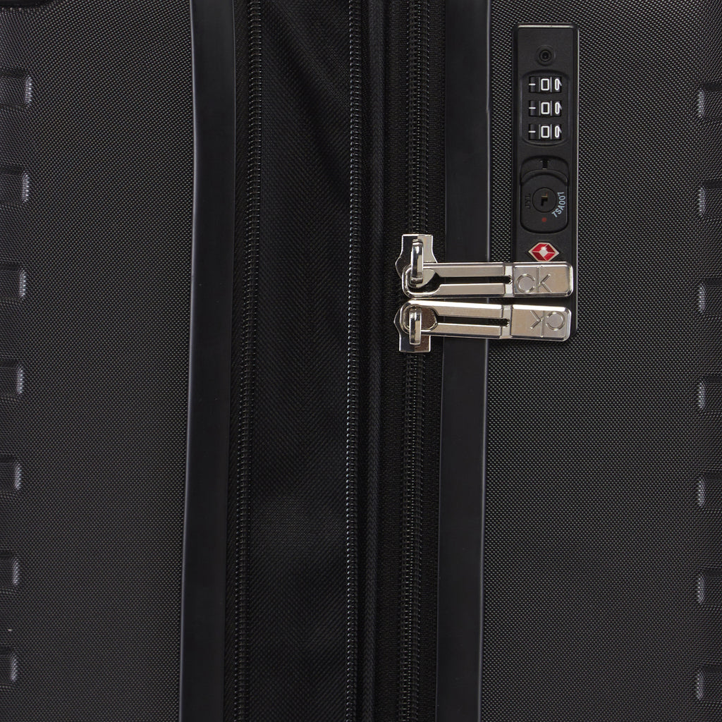 CALVIN KLEIN HYPER LUXE Range Black Hard 22" Cabin Luggage