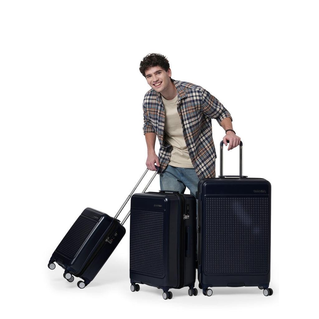 CALVIN KLEIN IN STEREO Range Midnight Navy Hard 31" Large Luggage